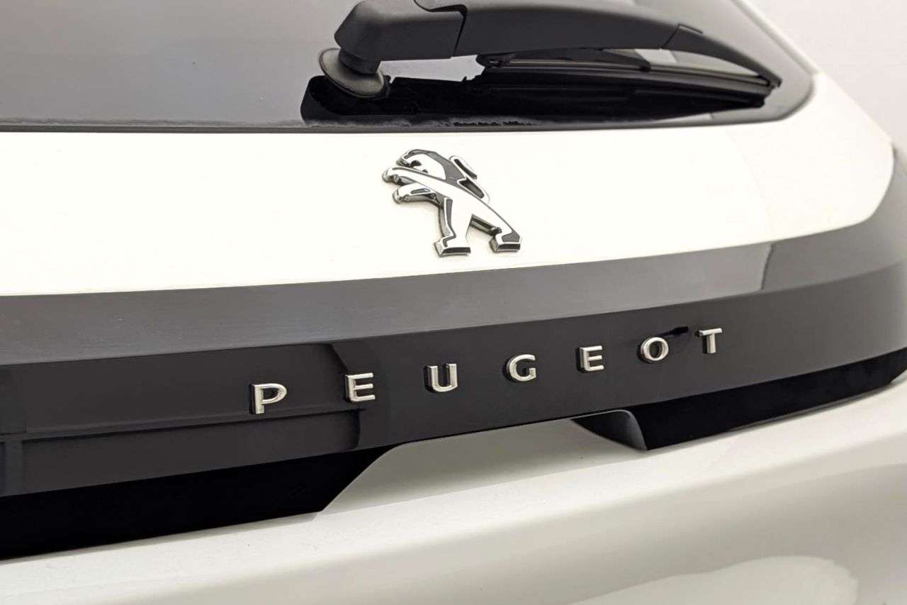 2020 PEUGEOT E-208 2020 PEUGEOT E-208