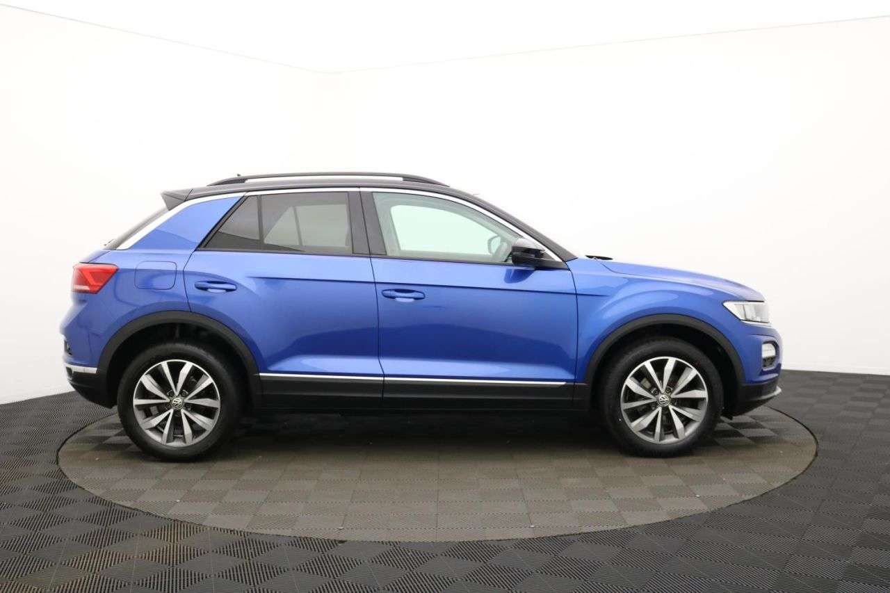 A 2019 VOLKSWAGEN T-ROC 1.5 TSI GPF EVO Design SUV 5dr Petrol Manual Euro 6 (s/s) (150 ps) Award Wi A 2019 VOLKSWAGEN T-ROC 1.5 TSI GPF EVO Design SUV 5dr Petrol Manual Euro 6 (s/s) (150 ps) Award Wi