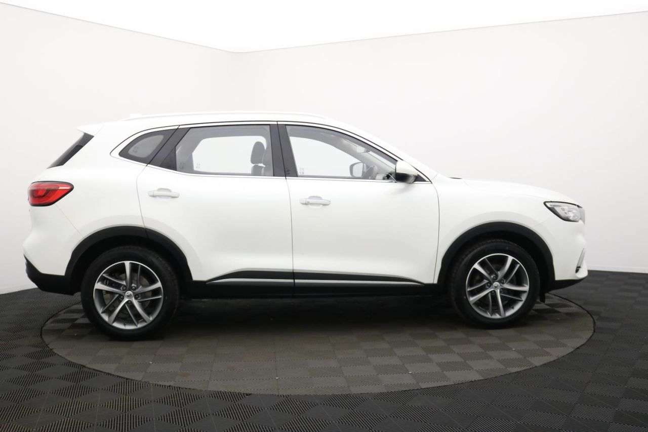 A 2022 MG MG HS 1.5 T-GDI Excite SUV 5dr Petrol Manual Euro 6 (s/s) (162 ps) Award Winning A 2022 MG MG HS 1.5 T-GDI Excite SUV 5dr Petrol Manual Euro 6 (s/s) (162 ps) Award Winning