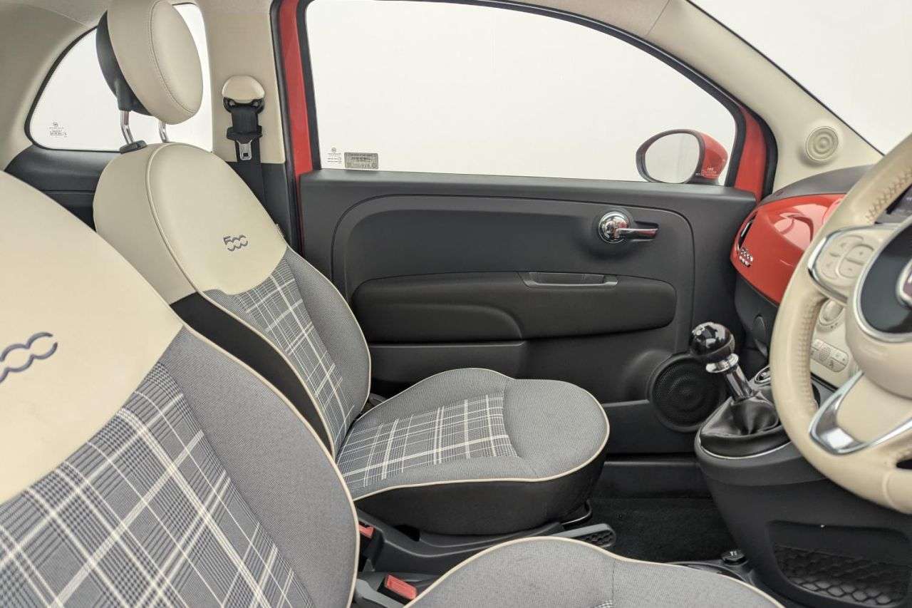 A 2016 FIAT 500 1.2 Lounge Hatchback 3dr Petrol Manual Euro 6 (s/s) (69 bhp) Award Winning A 2016 FIAT 500 1.2 Lounge Hatchback 3dr Petrol Manual Euro 6 (s/s) (69 bhp) Award Winning