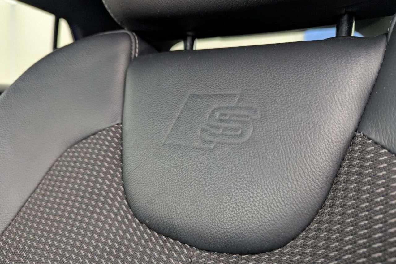 2019 AUDI Q2 2019 AUDI Q2