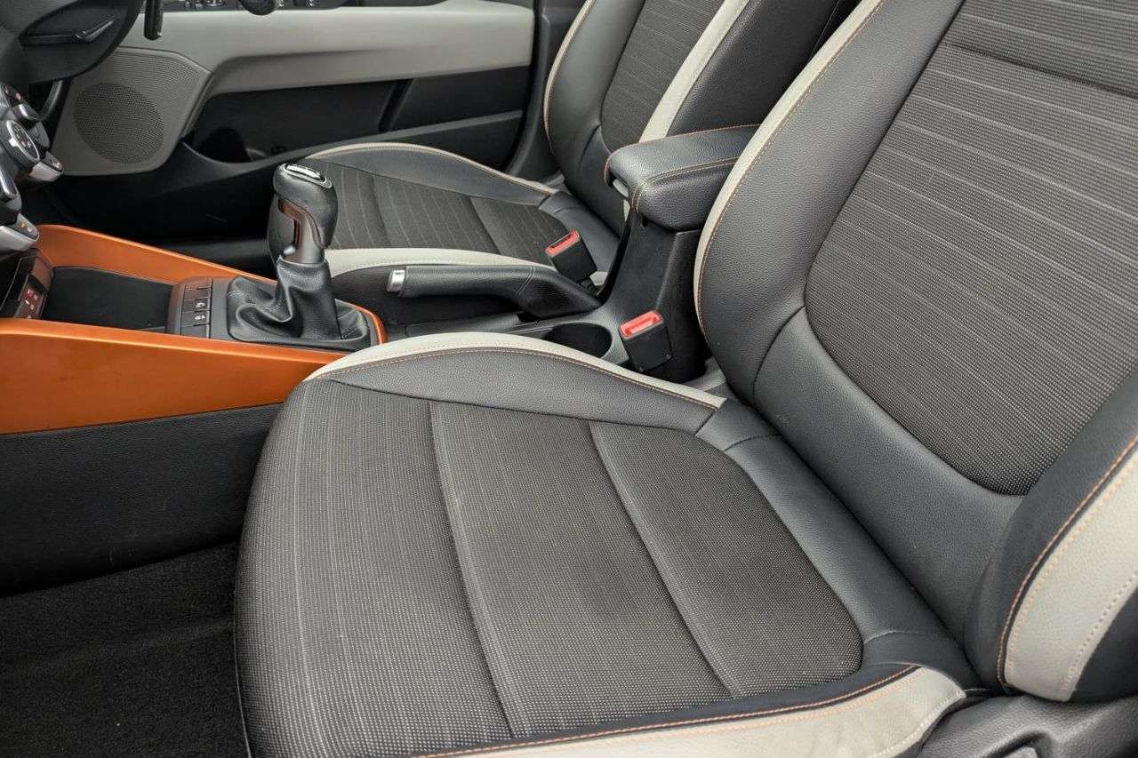 2019 KIA STONIC 2019 KIA STONIC