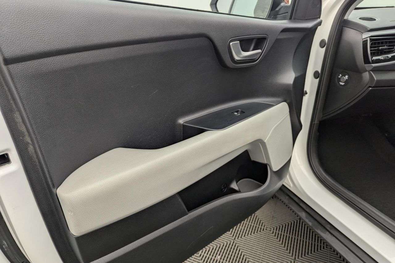 2019 KIA STONIC 2019 KIA STONIC