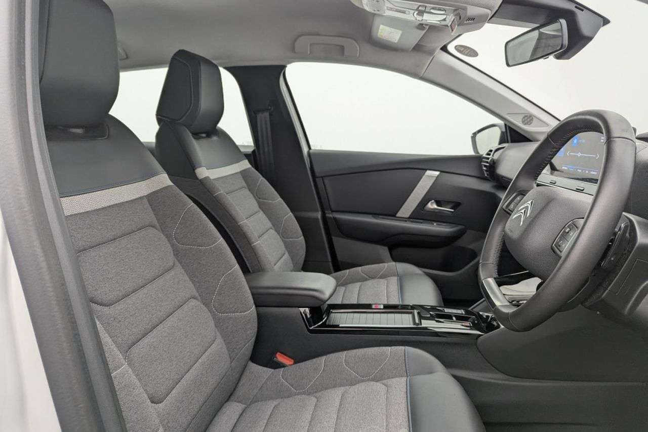 A 2022 CITROEN C4 1.2 PureTech Sense Plus Hatchback 5dr Petrol EAT8 Euro 6 (s/s) (130 ps) Awa A 2022 CITROEN C4 1.2 PureTech Sense Plus Hatchback 5dr Petrol EAT8 Euro 6 (s/s) (130 ps) Awa