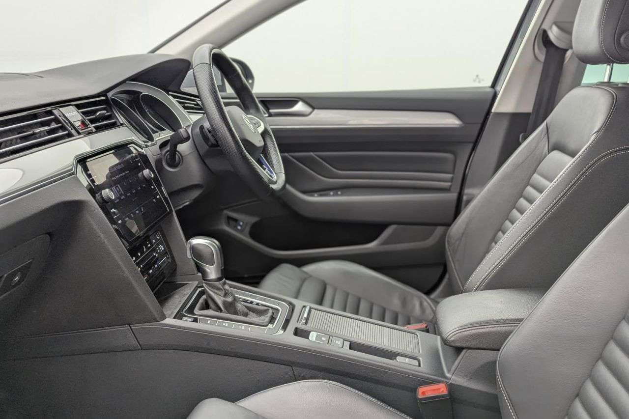 2021 VOLKSWAGEN PASSAT 2021 VOLKSWAGEN PASSAT