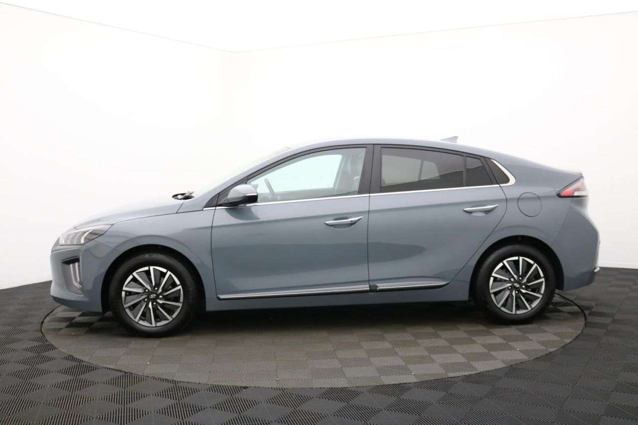 2022 HYUNDAI IONIQ 2022 HYUNDAI IONIQ