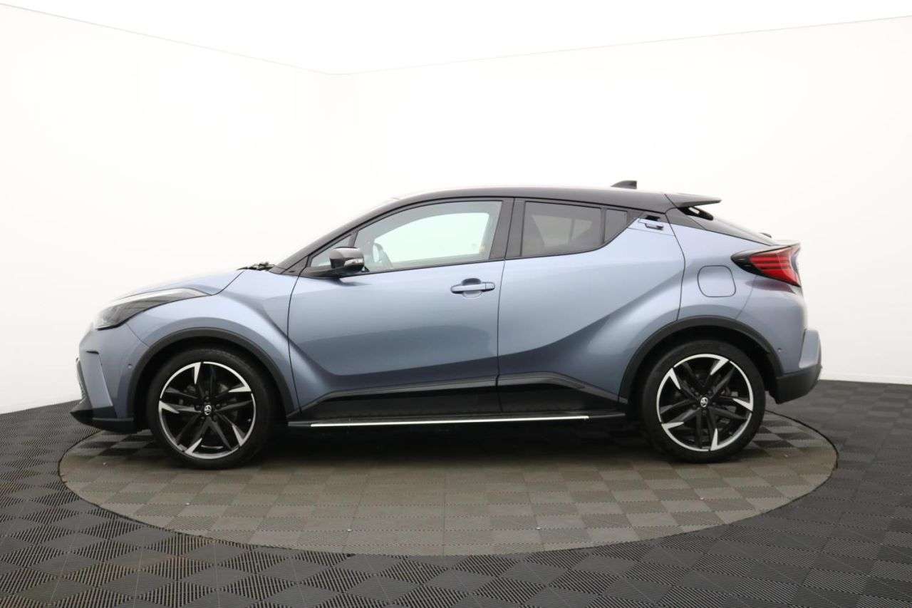 2022 TOYOTA C-HR 2022 TOYOTA C-HR