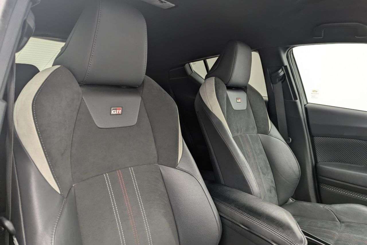 2022 TOYOTA C-HR 2022 TOYOTA C-HR