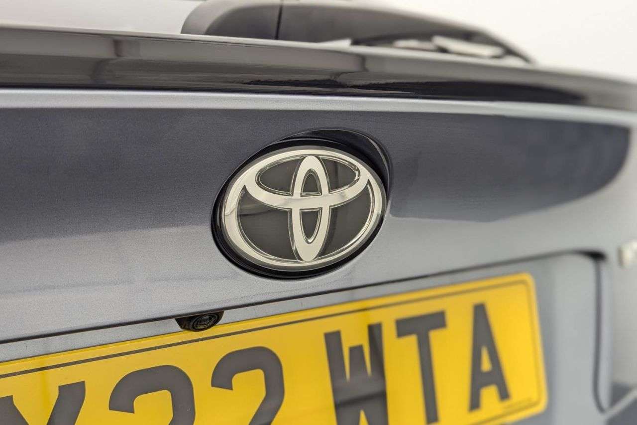 2022 TOYOTA C-HR 2022 TOYOTA C-HR