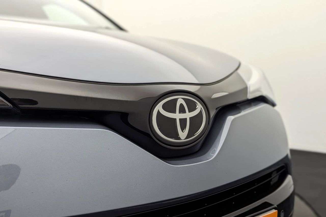 2022 TOYOTA C-HR 2022 TOYOTA C-HR