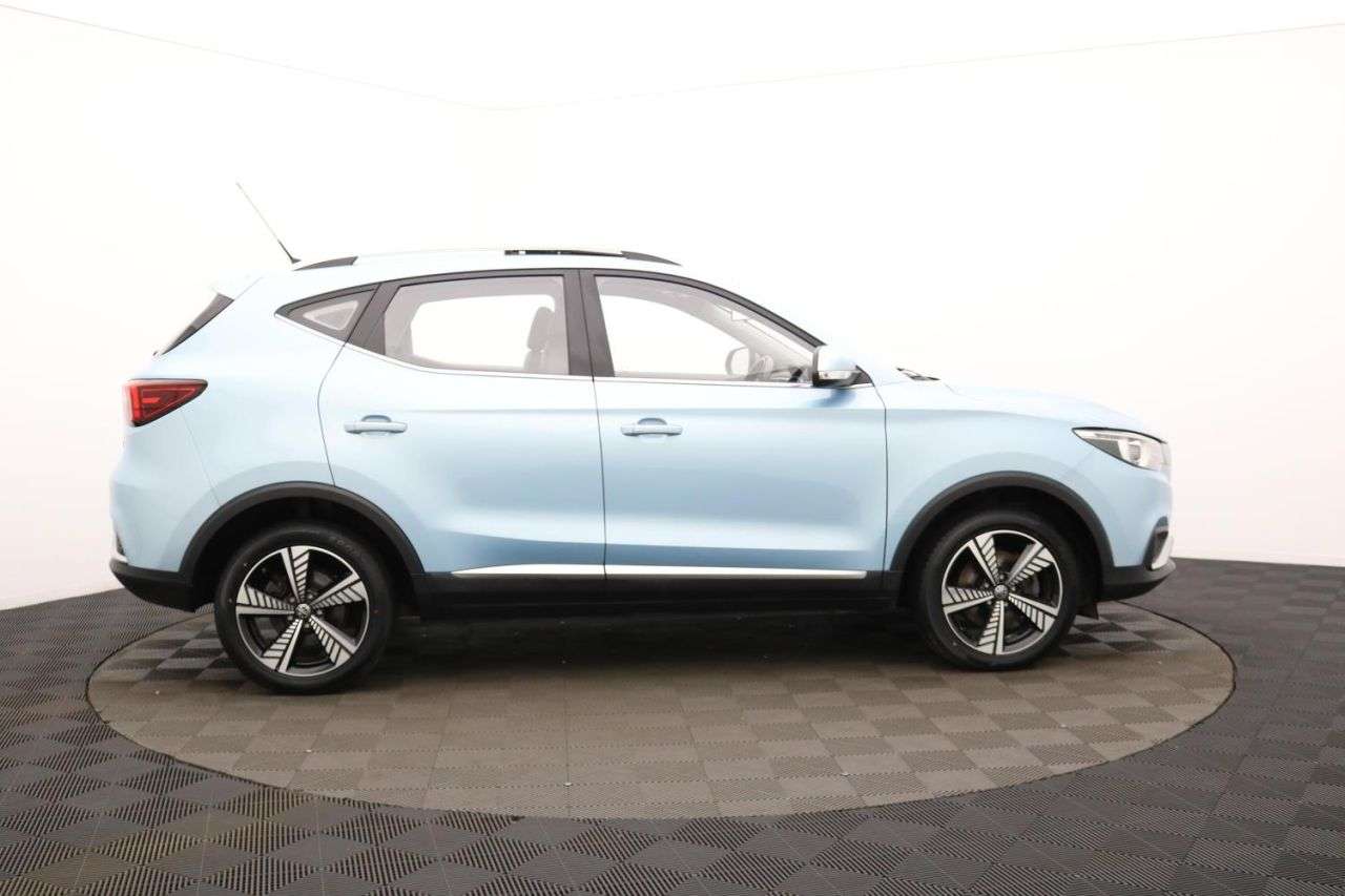 A 2020 MG MG ZS 44.5kWh Exclusive SUV 5dr Electric Auto (143 ps) Award Winning 5 Star Deale A 2020 MG MG ZS 44.5kWh Exclusive SUV 5dr Electric Auto (143 ps) Award Winning 5 Star Deale