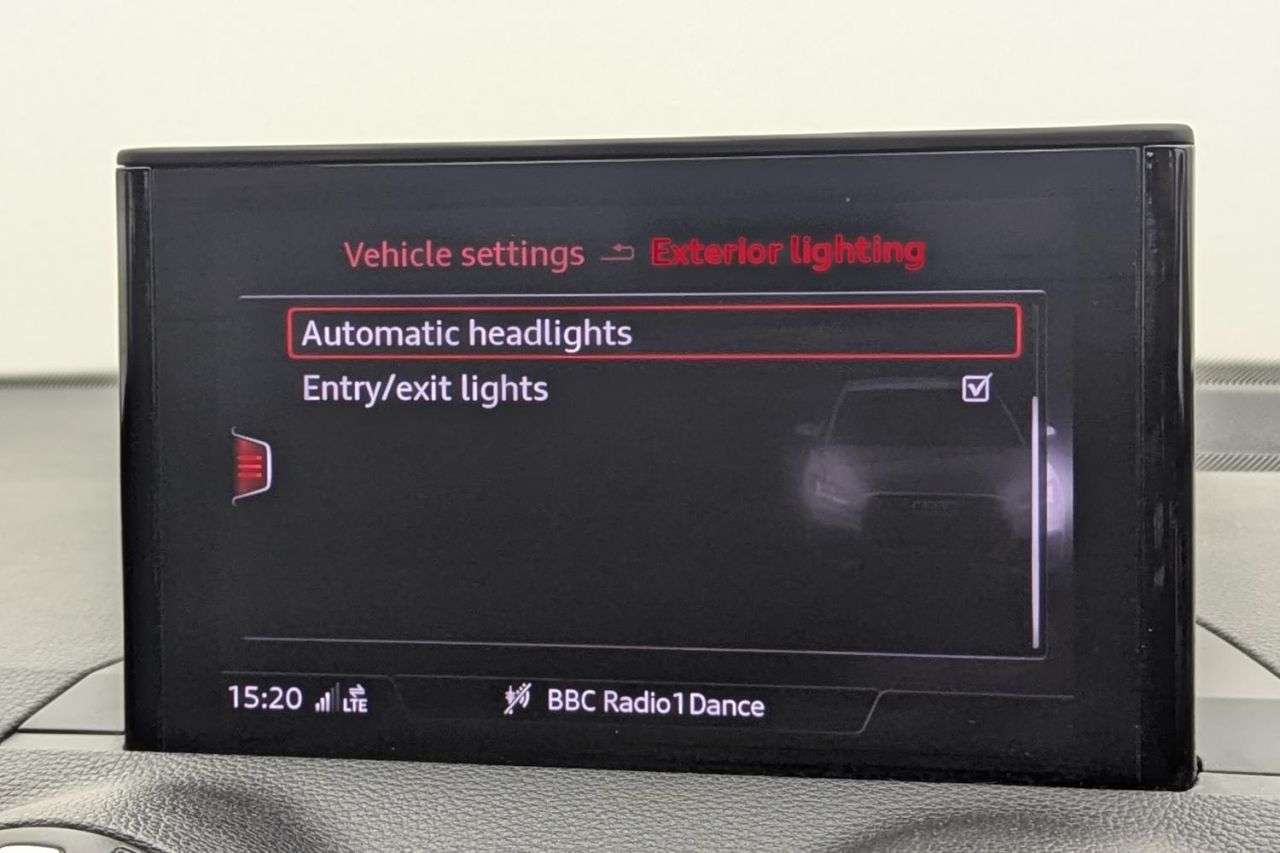 2017 AUDI Q2 2017 AUDI Q2