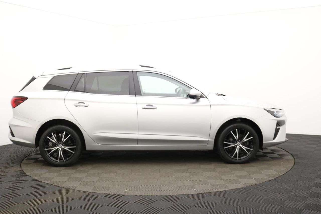A 2023 MG MG5 61.1kWh Trophy Long Range Estate 5dr Electric Auto (156 ps) Award Winning 5 A 2023 MG MG5 61.1kWh Trophy Long Range Estate 5dr Electric Auto (156 ps) Award Winning 5