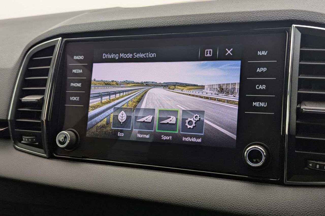 2020 SKODA KAROQ 2020 SKODA KAROQ