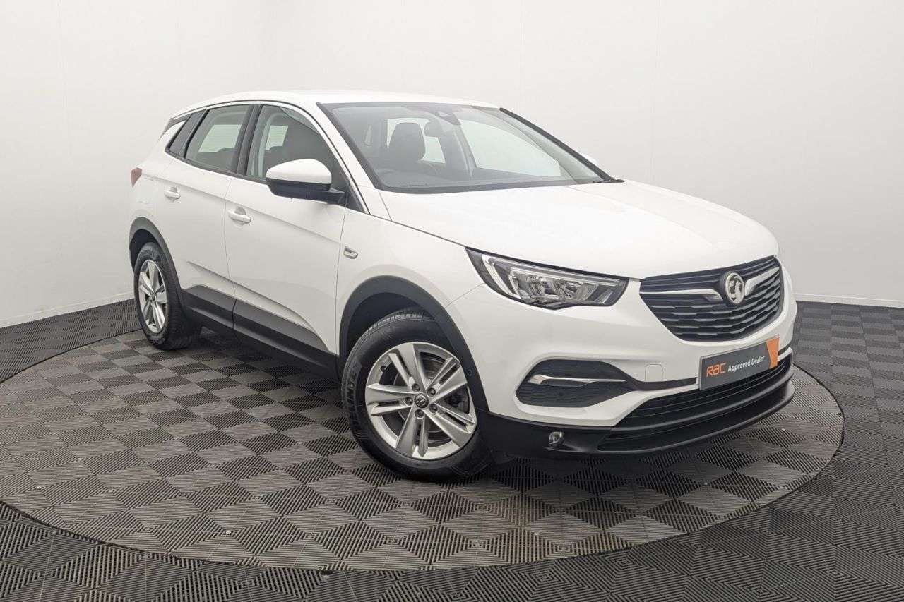 A 2022 VAUXHALL GRANDLAND X 1.5 Turbo D Business Edition Nav SUV 5dr Diesel Manual Euro 6 (s/s) (130 ps A 2022 VAUXHALL GRANDLAND X 1.5 Turbo D Business Edition Nav SUV 5dr Diesel Manual Euro 6 (s/s) (130 ps
