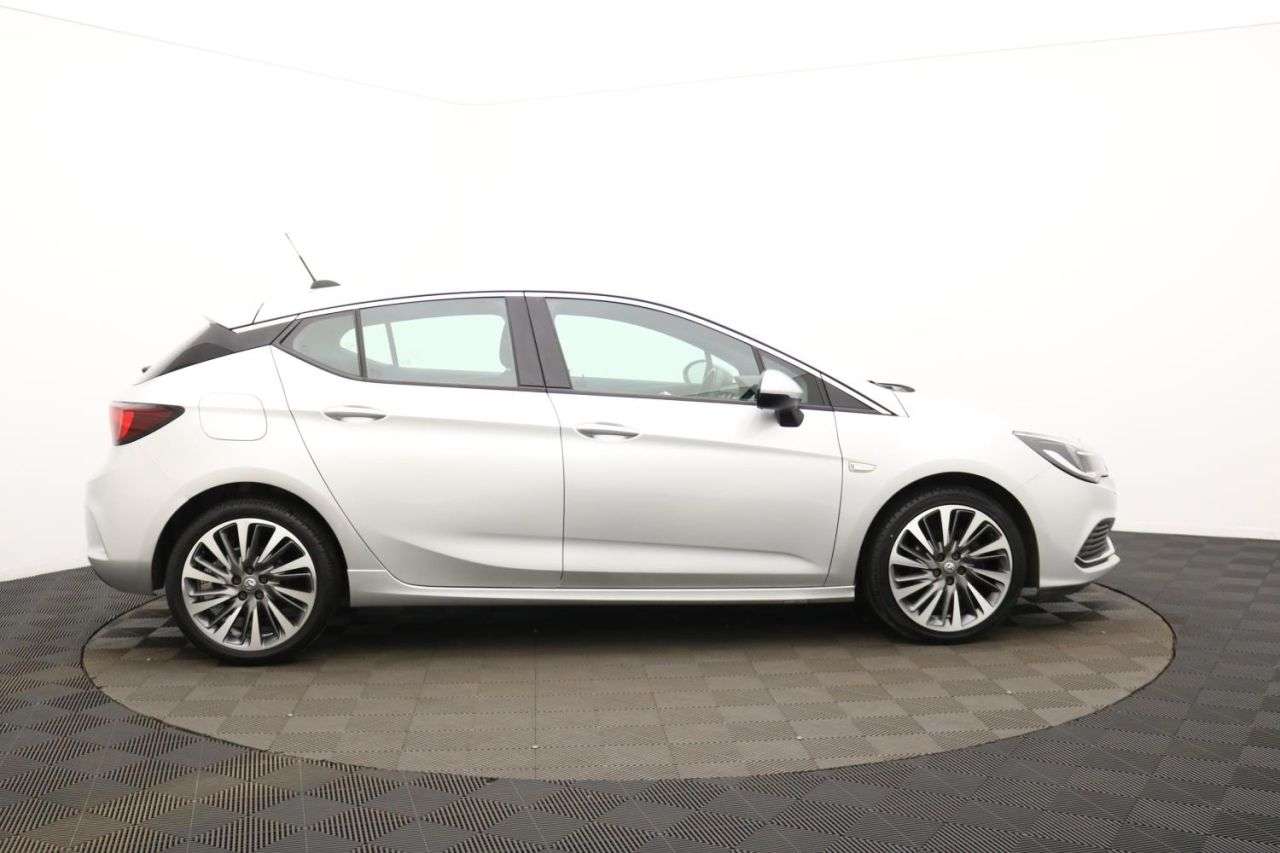 A 2019 VAUXHALL ASTRA 1.4i Turbo SRi VX Line Nav Hatchback 5dr Petrol Manual Euro 6 (s/s) (150 ps A 2019 VAUXHALL ASTRA 1.4i Turbo SRi VX Line Nav Hatchback 5dr Petrol Manual Euro 6 (s/s) (150 ps