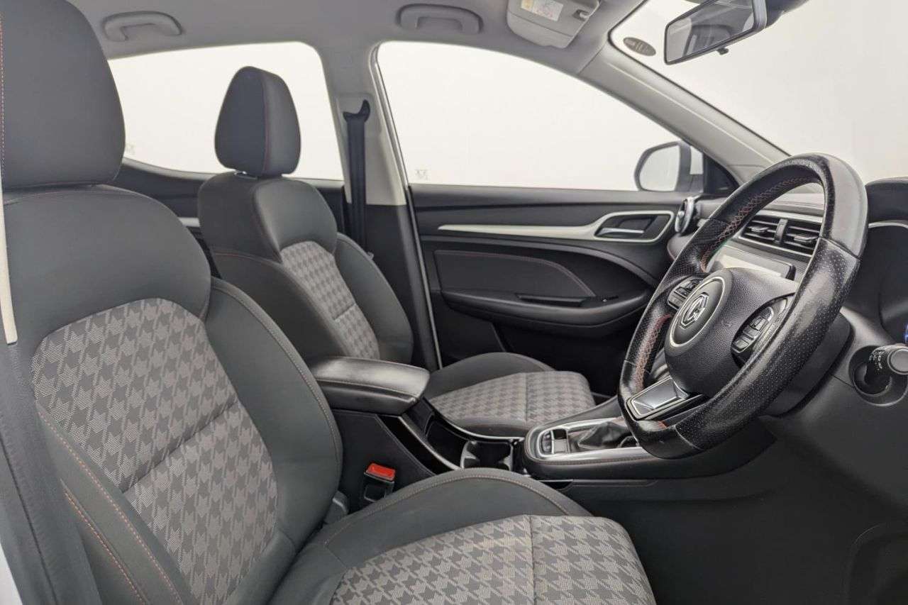 A 2021 MG MG ZS 1.0 T-GDI Excite SUV 5dr Petrol Auto Euro 6 (111 ps) Award Winning 5 Star D A 2021 MG MG ZS 1.0 T-GDI Excite SUV 5dr Petrol Auto Euro 6 (111 ps) Award Winning 5 Star D