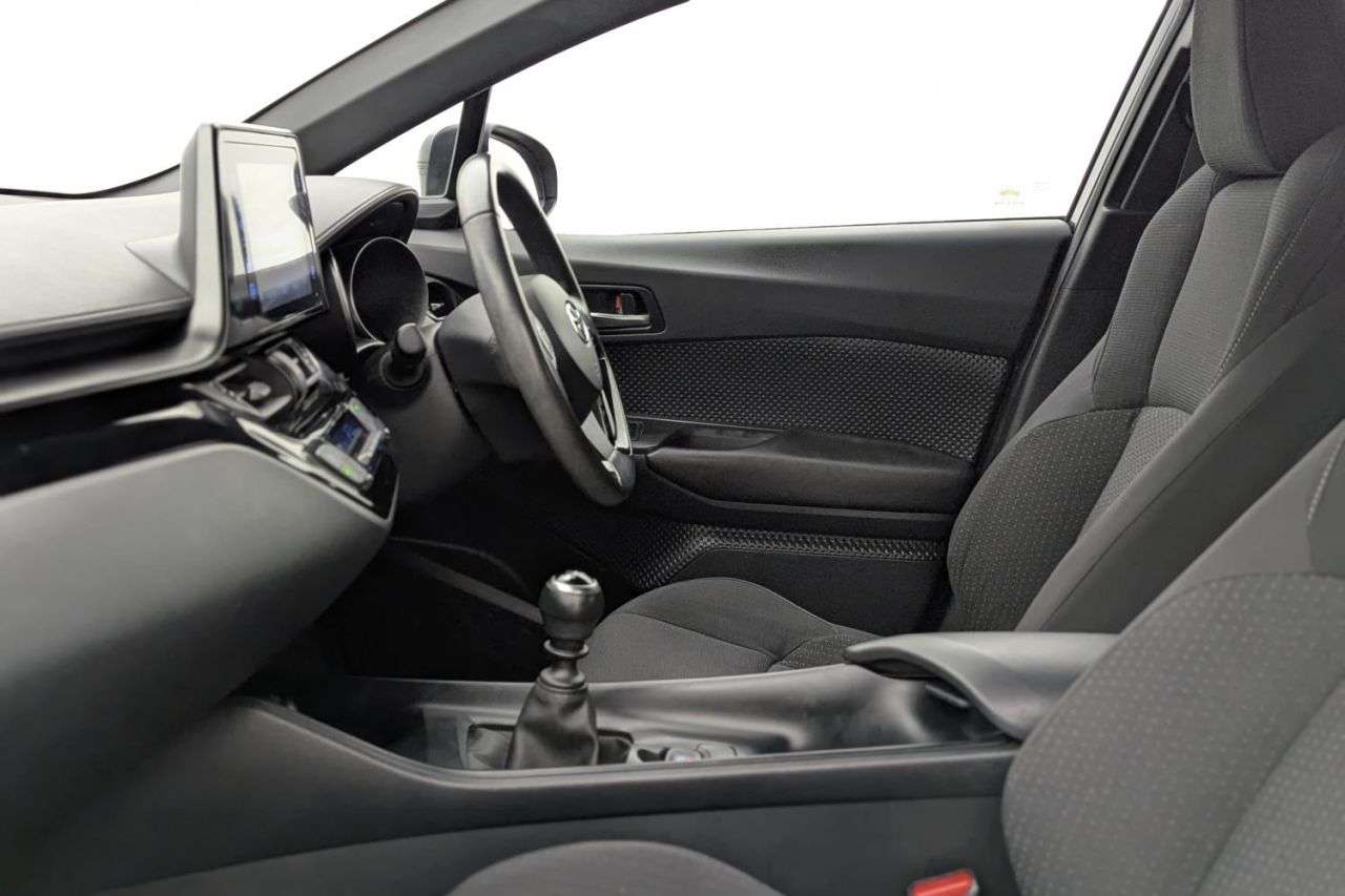 2018 TOYOTA C-HR 2018 TOYOTA C-HR