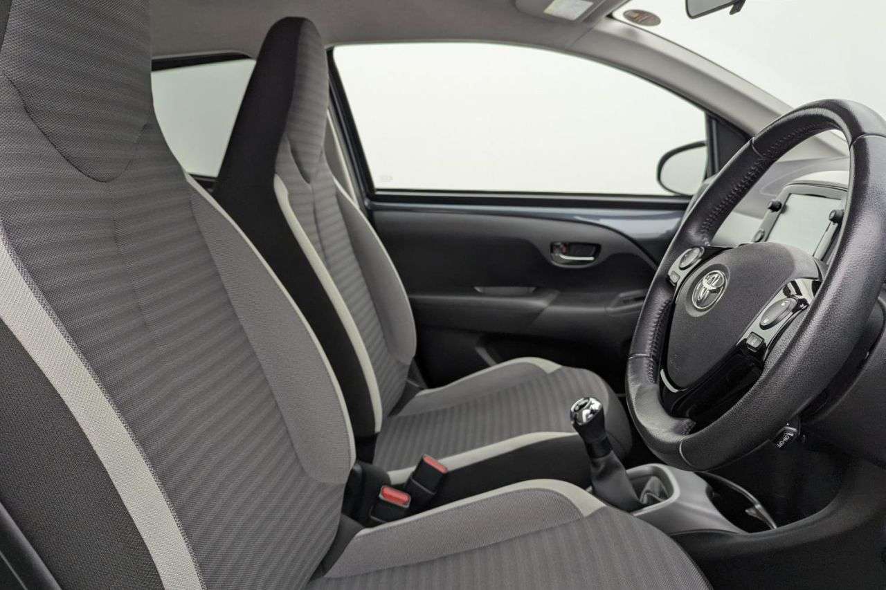 A 2019 TOYOTA AYGO 1.0 VVT-i x-trend Hatchback 5dr Petrol Manual Euro 6 (Safety Sense) (71 ps) A 2019 TOYOTA AYGO 1.0 VVT-i x-trend Hatchback 5dr Petrol Manual Euro 6 (Safety Sense) (71 ps)
