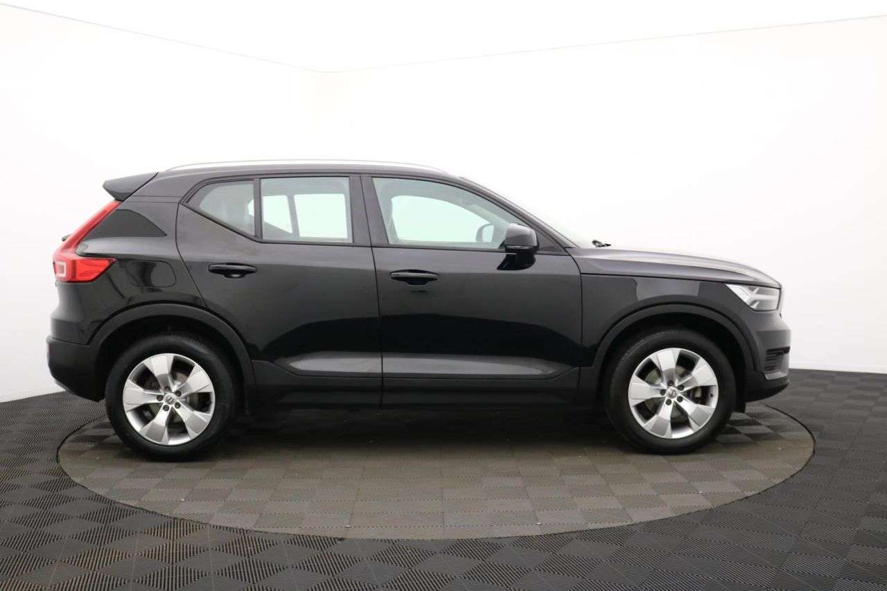 A 2018 VOLVO XC40 1.5 T3 Momentum SUV 5dr Petrol Manual Euro 6 (s/s) (156 ps) Award Winning 5 A 2018 VOLVO XC40 1.5 T3 Momentum SUV 5dr Petrol Manual Euro 6 (s/s) (156 ps) Award Winning 5