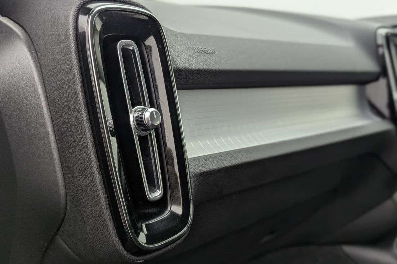 2018 VOLVO XC40 2018 VOLVO XC40