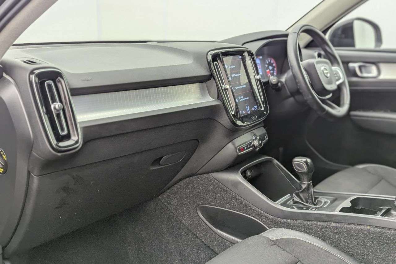 2018 VOLVO XC40 2018 VOLVO XC40