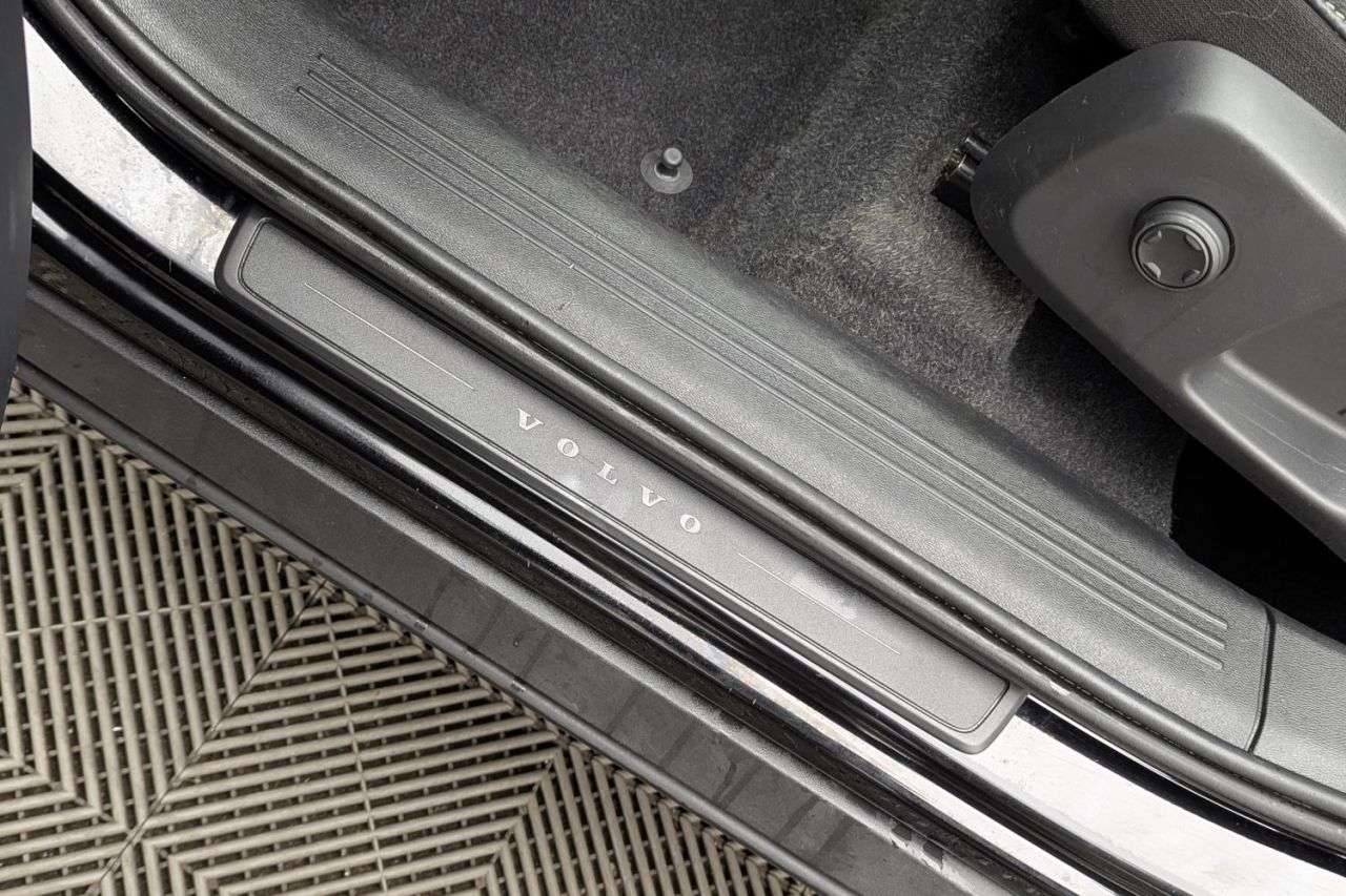 2018 VOLVO XC40 2018 VOLVO XC40