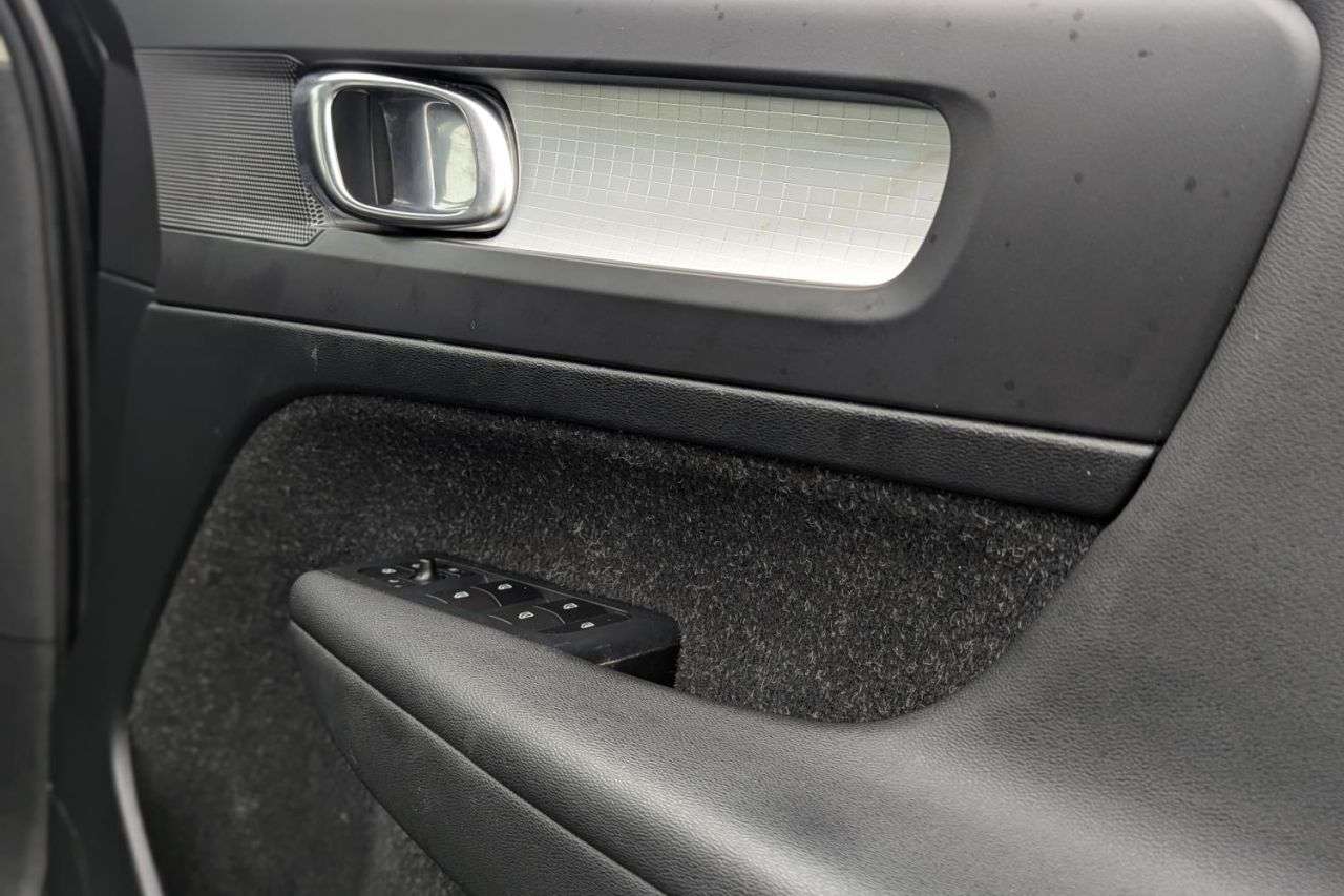 2018 VOLVO XC40 2018 VOLVO XC40