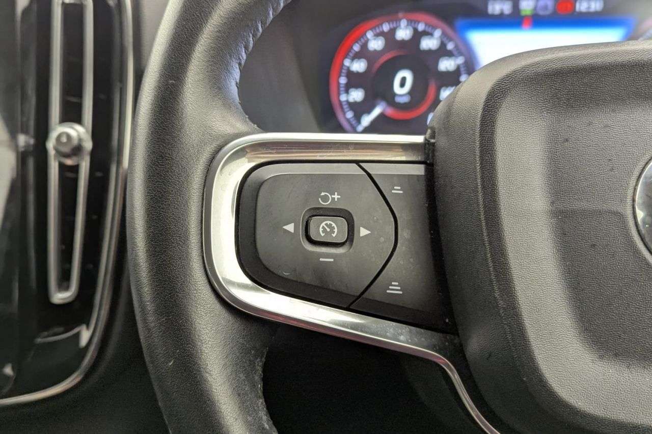 2018 VOLVO XC40 2018 VOLVO XC40