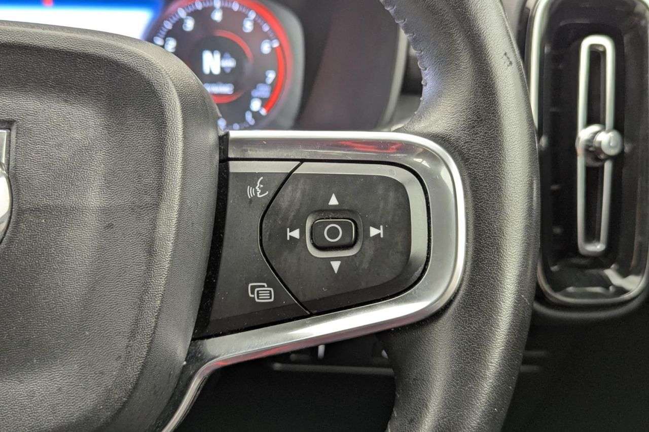 2018 VOLVO XC40 2018 VOLVO XC40