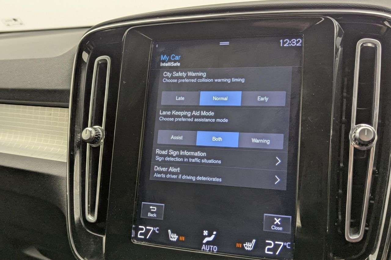 2018 VOLVO XC40 2018 VOLVO XC40