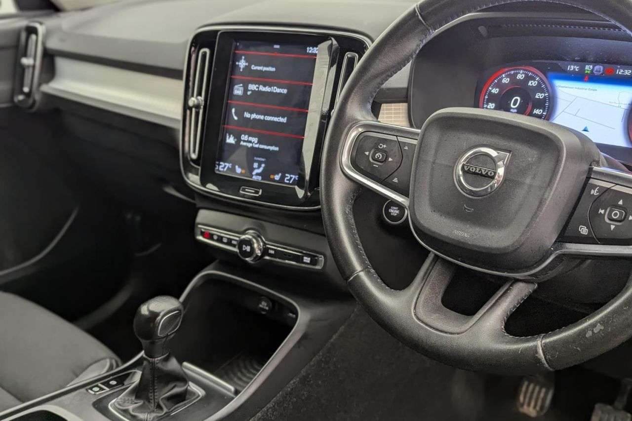 2018 VOLVO XC40 2018 VOLVO XC40