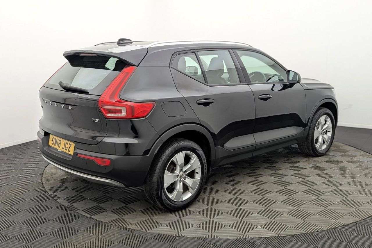 2018 VOLVO XC40 2018 VOLVO XC40