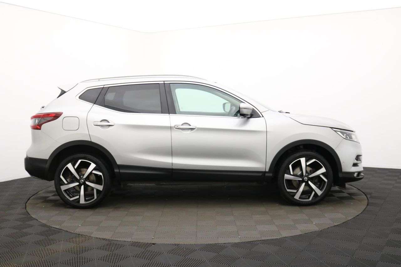 A 2018 NISSAN QASHQAI 1.2 DIG-T Tekna SUV 5dr Petrol Manual Euro 6 (s/s) (115 ps) Award Winning 5 A 2018 NISSAN QASHQAI 1.2 DIG-T Tekna SUV 5dr Petrol Manual Euro 6 (s/s) (115 ps) Award Winning 5