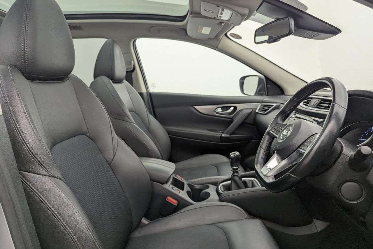 A 2018 NISSAN QASHQAI 1.2 DIG-T Tekna SUV 5dr Petrol Manual Euro 6 (s/s) (115 ps) Award Winning 5 A 2018 NISSAN QASHQAI 1.2 DIG-T Tekna SUV 5dr Petrol Manual Euro 6 (s/s) (115 ps) Award Winning 5