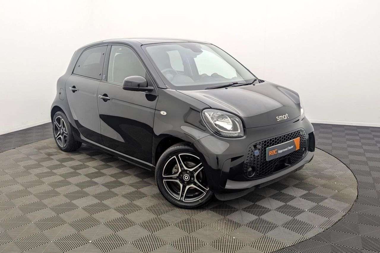 A 2021 SMART FORFOUR 17.6kWh Premium Hatchback 5dr Electric Auto (22kW Charger) (82 ps) Award Wi A 2021 SMART FORFOUR 17.6kWh Premium Hatchback 5dr Electric Auto (22kW Charger) (82 ps) Award Wi