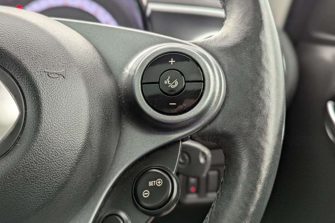 2021 SMART FORFOUR 2021 SMART FORFOUR