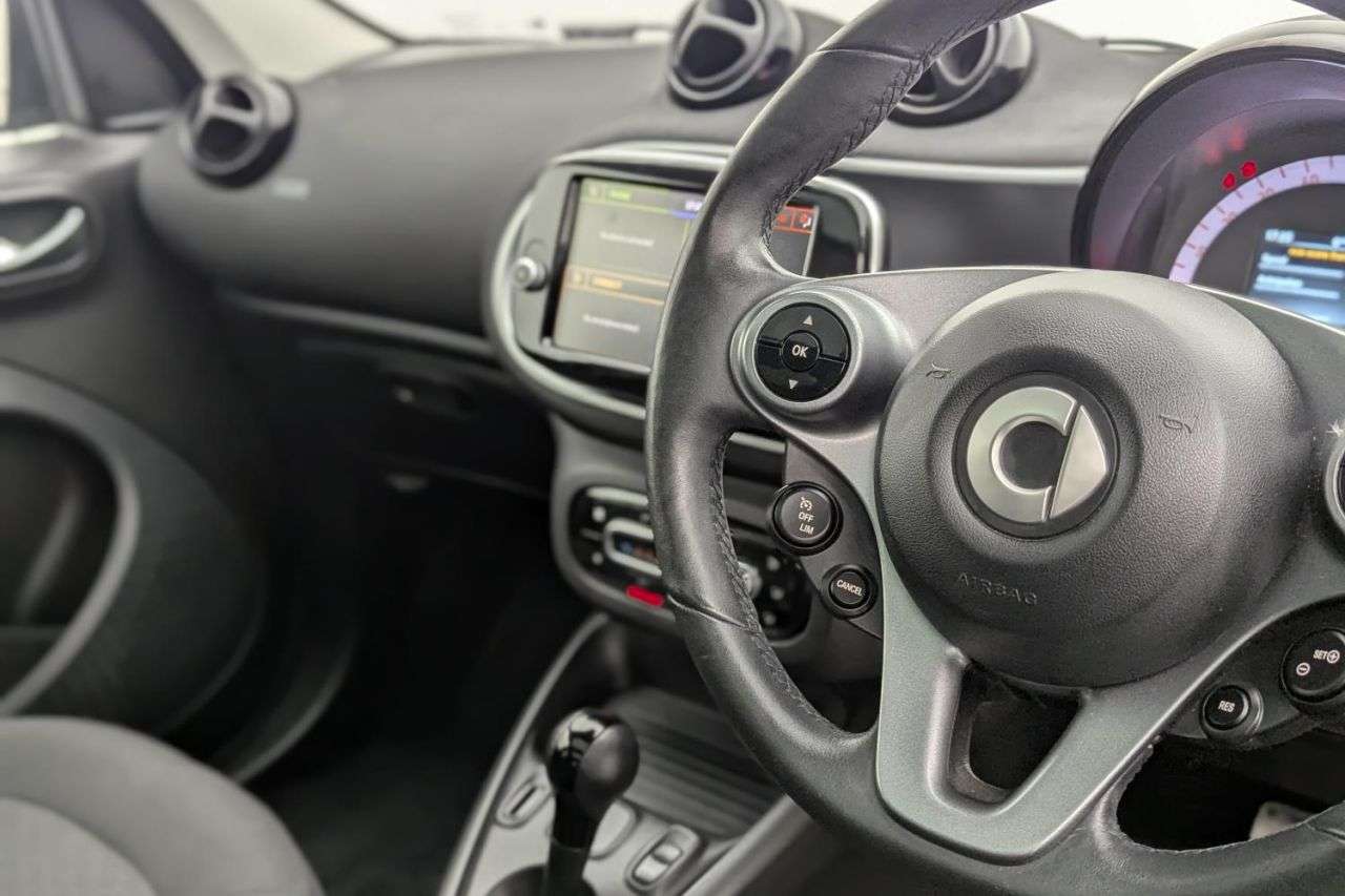 2021 SMART FORFOUR 2021 SMART FORFOUR