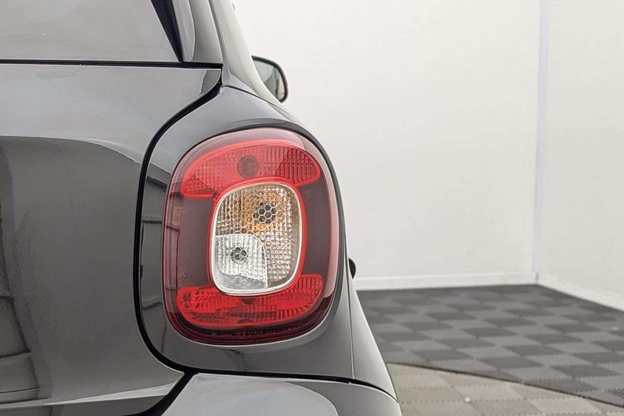 2021 SMART FORFOUR 2021 SMART FORFOUR
