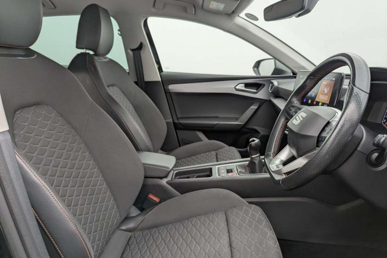 A 2023 SEAT LEON 1.5 TSI EVO FR Hatchback 5dr Petrol Manual Euro 6 (s/s) (130 ps) Award Winn A 2023 SEAT LEON 1.5 TSI EVO FR Hatchback 5dr Petrol Manual Euro 6 (s/s) (130 ps) Award Winn