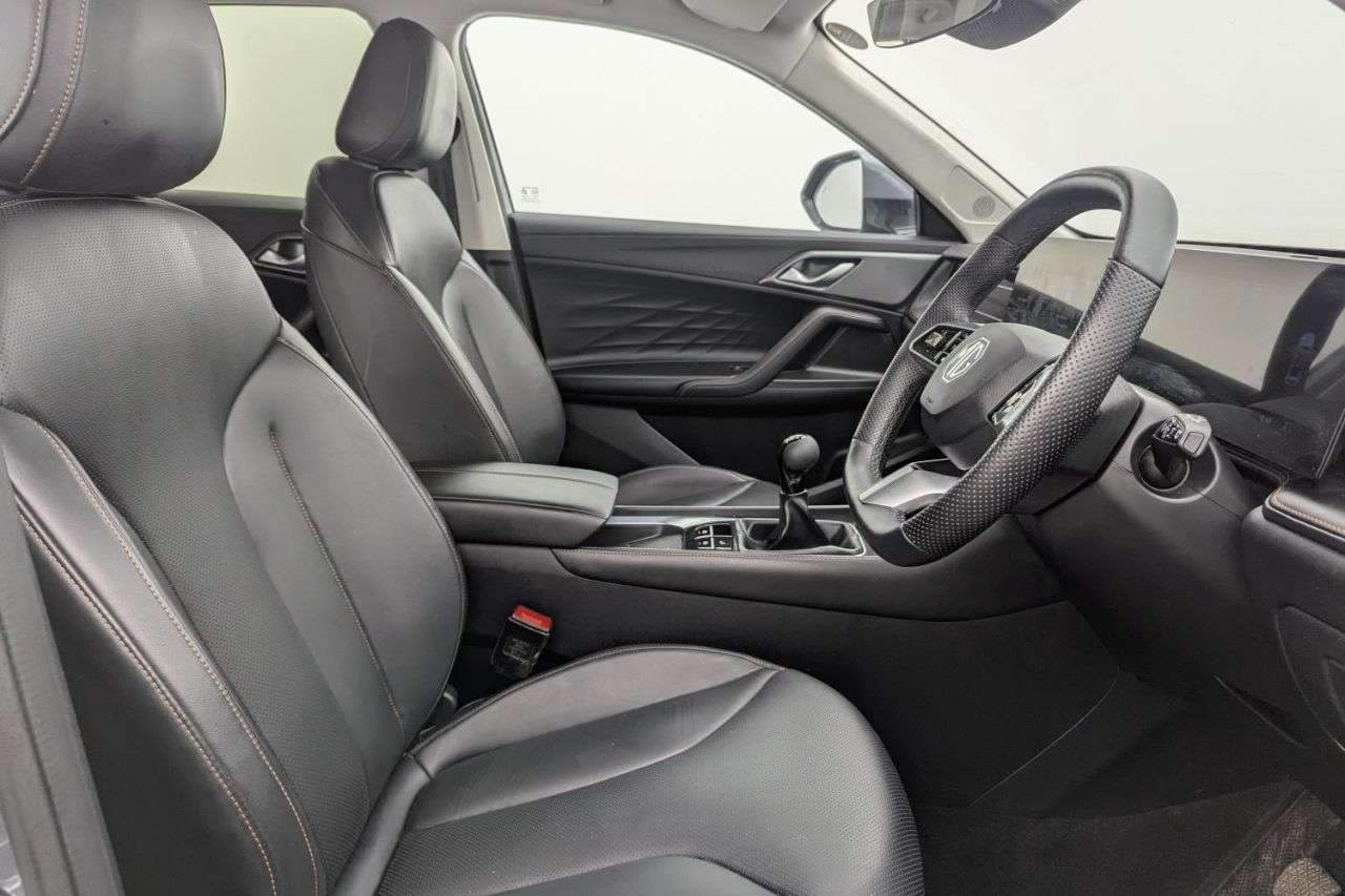 A 2025 MG MG HS 1.5 T-GDI Trophy SUV 5dr Petrol Manual Euro 6 (s/s) (169 ps) Award Winning A 2025 MG MG HS 1.5 T-GDI Trophy SUV 5dr Petrol Manual Euro 6 (s/s) (169 ps) Award Winning