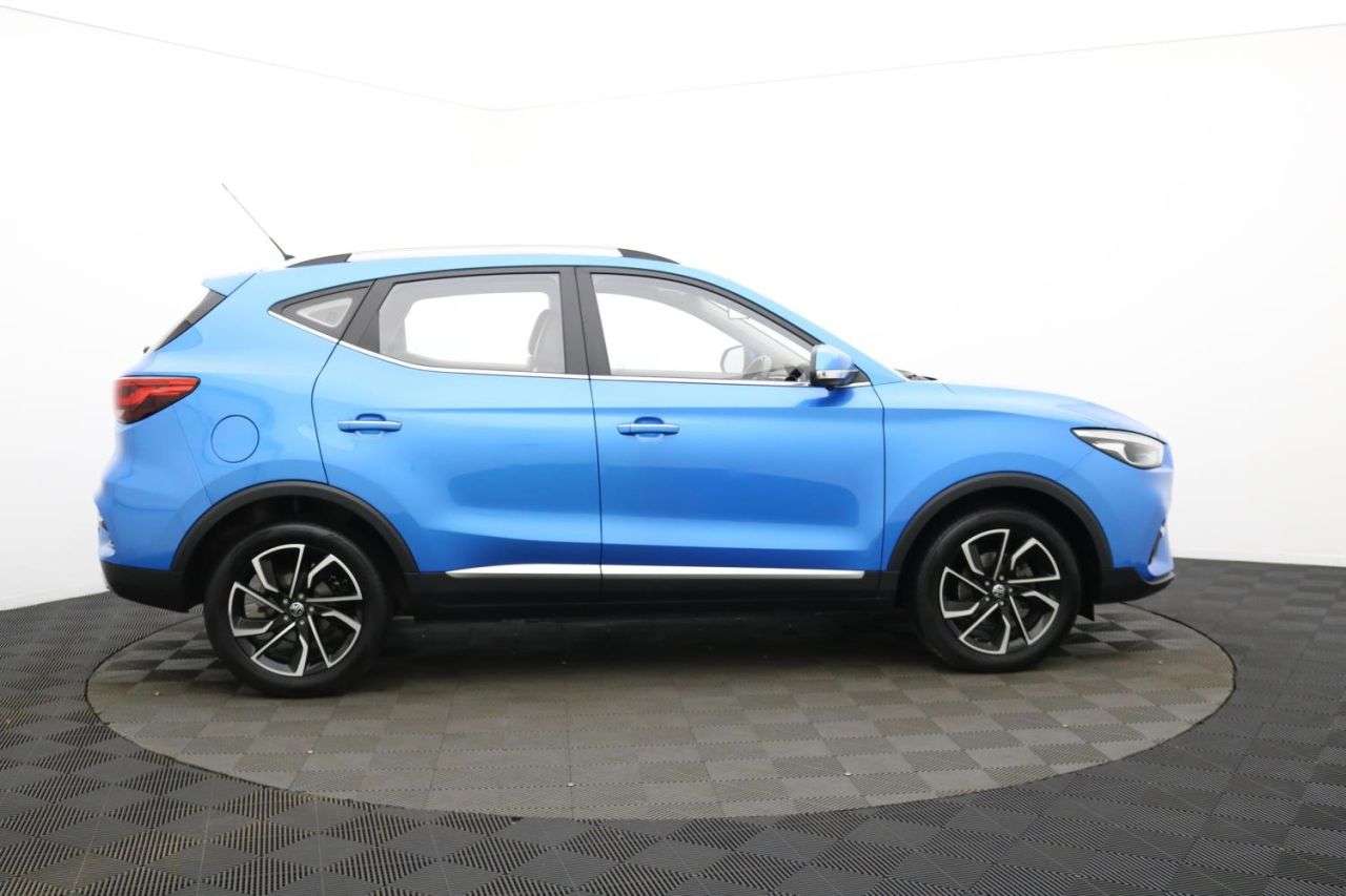 A 2021 MG MG ZS 1.5 VTi-TECH Exclusive SUV 5dr Petrol Manual Euro 6 (s/s) (106 ps) Award Wi A 2021 MG MG ZS 1.5 VTi-TECH Exclusive SUV 5dr Petrol Manual Euro 6 (s/s) (106 ps) Award Wi