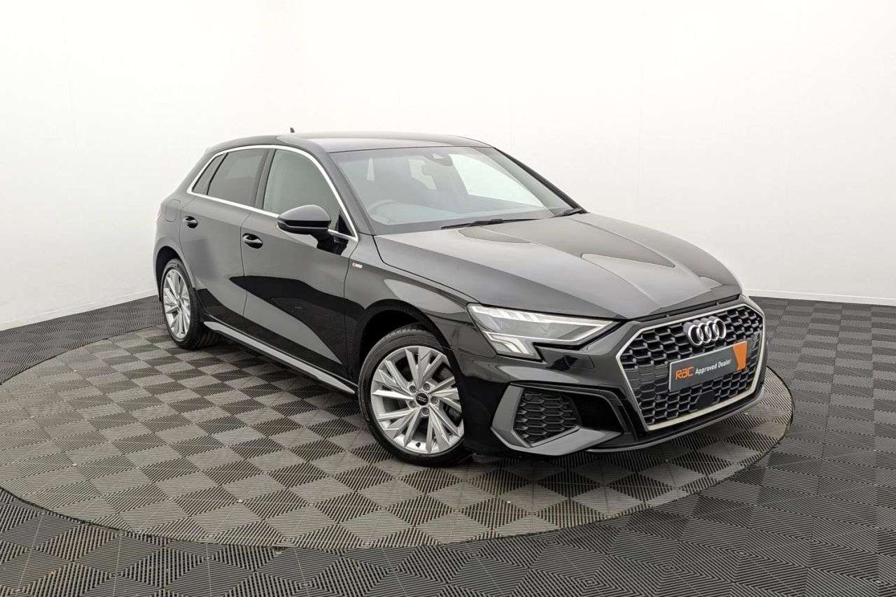 A 2022 AUDI A3 1.4 TFSIe 40 S line Sportback 5dr Petrol Plug-in Hybrid S Tronic Euro 6 (s/ A 2022 AUDI A3 1.4 TFSIe 40 S line Sportback 5dr Petrol Plug-in Hybrid S Tronic Euro 6 (s/