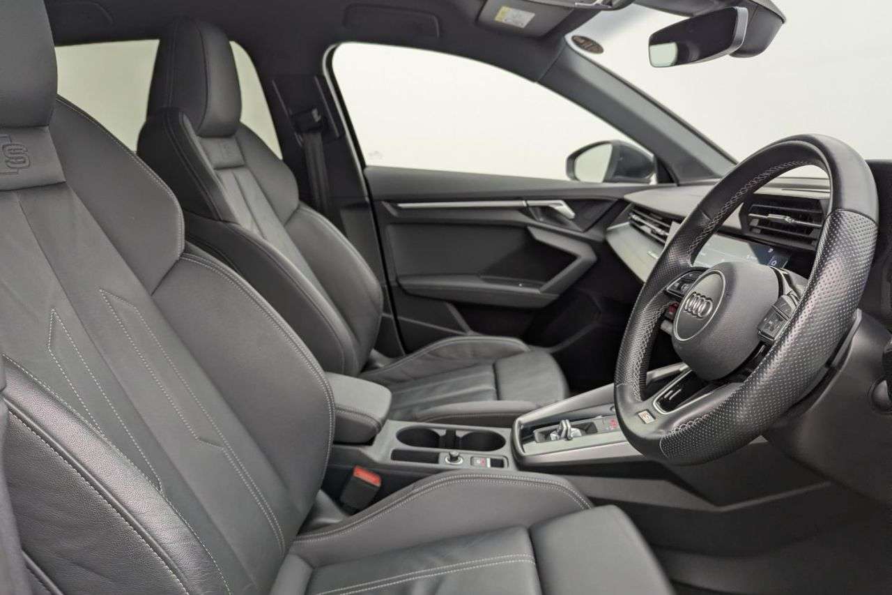 A 2022 AUDI A3 1.4 TFSIe 40 S line Sportback 5dr Petrol Plug-in Hybrid S Tronic Euro 6 (s/ A 2022 AUDI A3 1.4 TFSIe 40 S line Sportback 5dr Petrol Plug-in Hybrid S Tronic Euro 6 (s/
