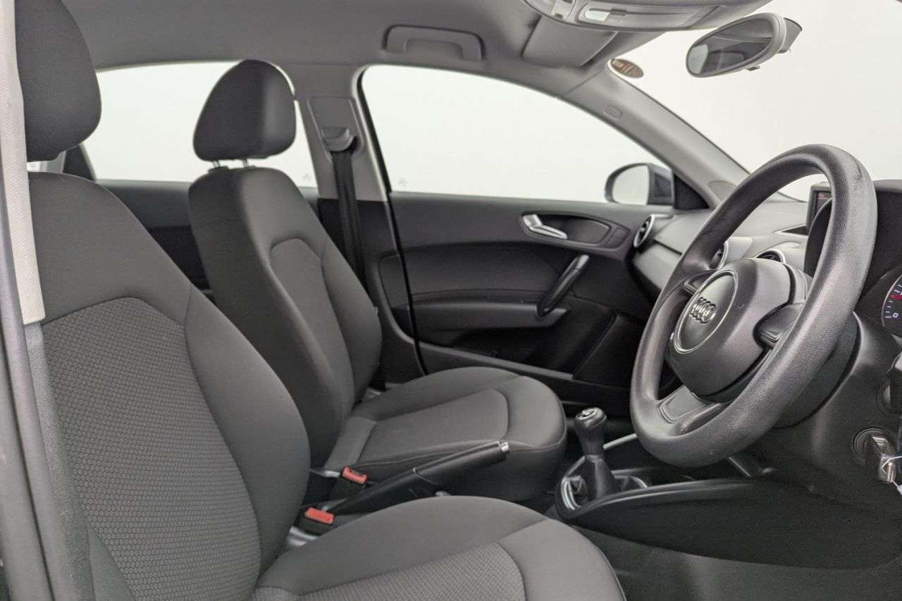 A 2012 AUDI A1 1.6 TDI SE Sportback 5dr Diesel Manual Euro 5 (s/s) (105 ps) Award Winning A 2012 AUDI A1 1.6 TDI SE Sportback 5dr Diesel Manual Euro 5 (s/s) (105 ps) Award Winning