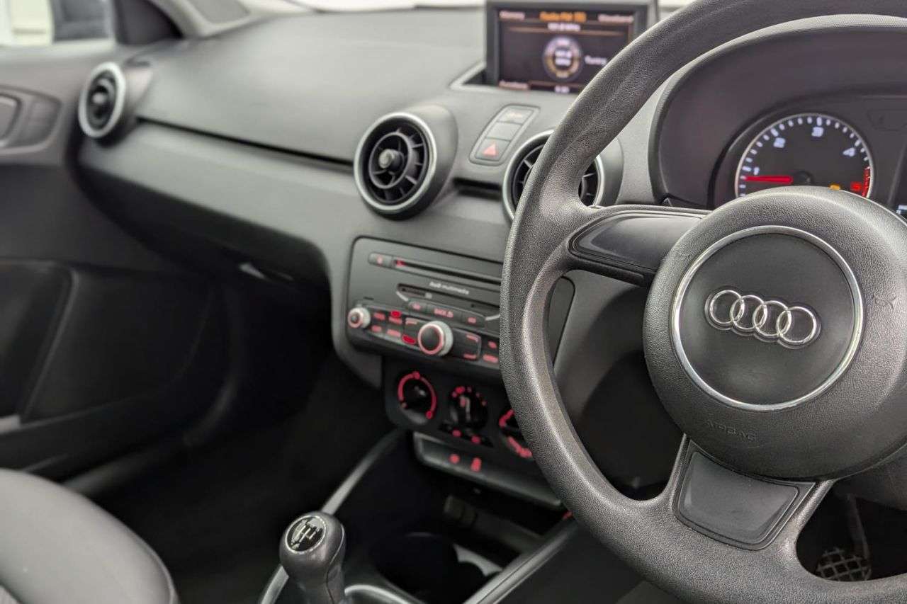 2012 AUDI A1 2012 AUDI A1