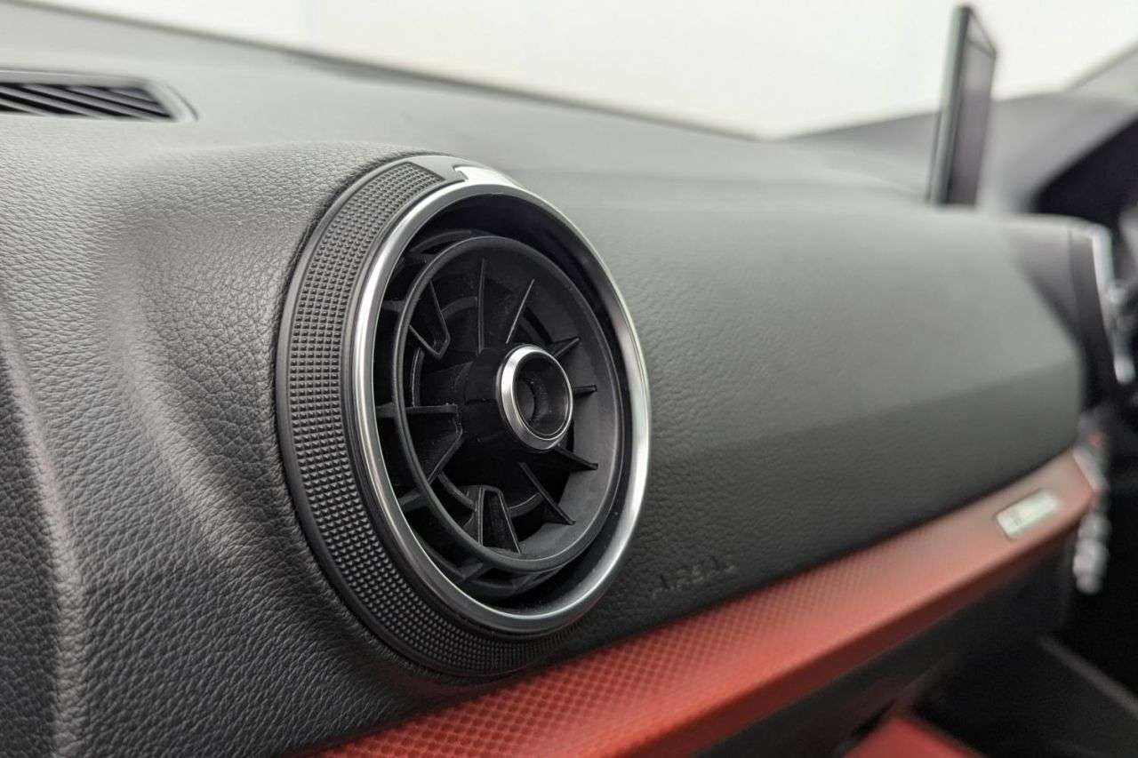 2019 AUDI Q2 2019 AUDI Q2