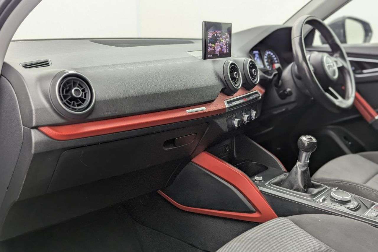 2019 AUDI Q2 2019 AUDI Q2