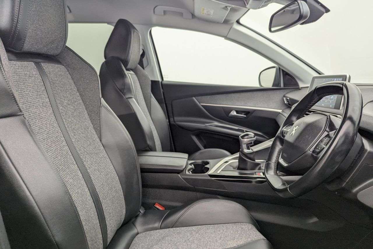 A 2019 PEUGEOT 3008 1.5 BlueHDi Allure SUV 5dr Diesel Manual Euro 6 (s/s) (130 ps) Award Winnin A 2019 PEUGEOT 3008 1.5 BlueHDi Allure SUV 5dr Diesel Manual Euro 6 (s/s) (130 ps) Award Winnin