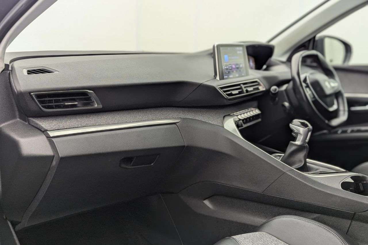 2019 PEUGEOT 3008 2019 PEUGEOT 3008